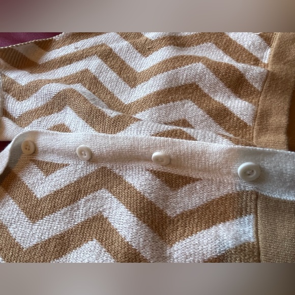 Jolie and joy large halter crop top - Picture 3 of 8